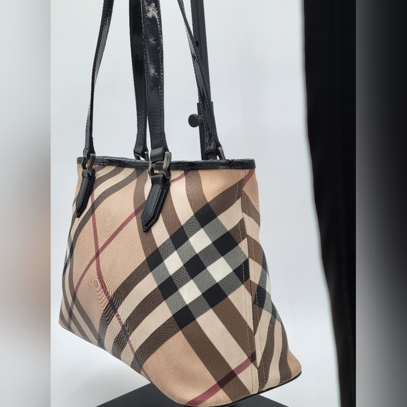 💥FLASH SALE💥 Burberry NOVA Tote , Vintage, EUC - Picture 2 of 12